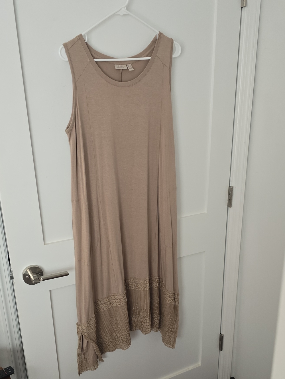 Logo By Lori Goldstein Sleeveless Taupe Lace -Hem Maxi Dress